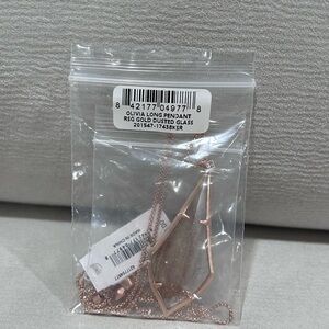 Kendr Scott Long Pendant Necklace - Rose Gold